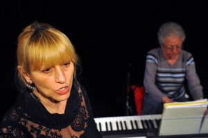 Chansons humoristiques avec Miko Berger, accompagnée au piano par Henriette Cassaing