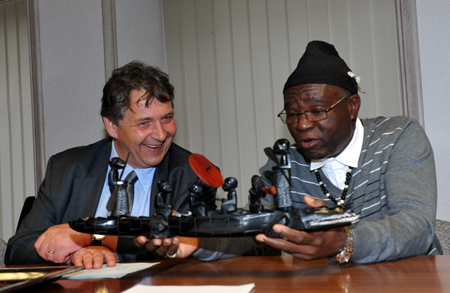 Philippe Nauche et Sa Majesté Salomon Madiba-Songue