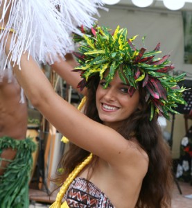 Une danseuse de Heiva i Tahiti