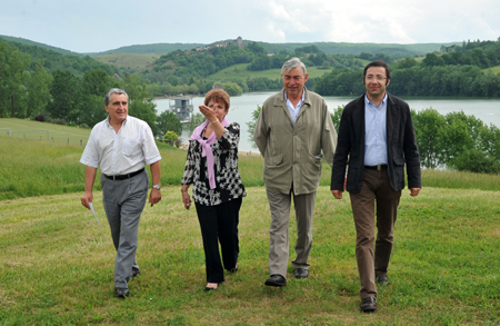 Yves Gary, maire de Turenne, Patricia Bordas, présidente du Causse corrézien, Gérard Eymard, maire de Saint-Cernin de Larche et Noël Crouzel, maire de Lissac.