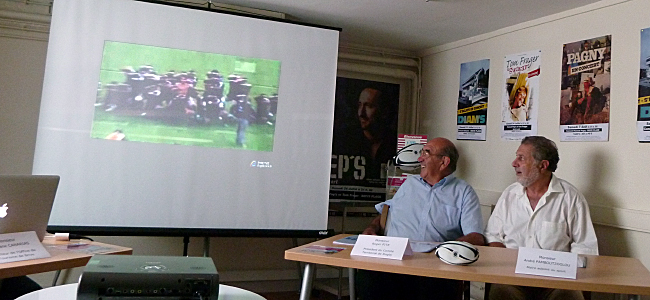 Roger Fite et André Pamboutzoglou admirent le haka des All Blacks en vidéo