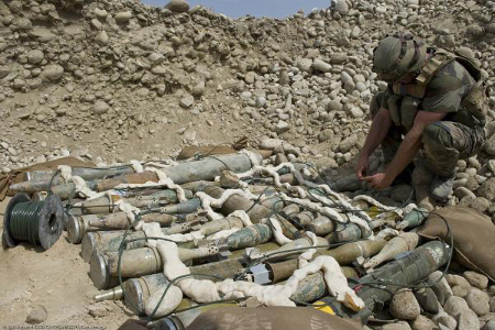 Préparation de la destruction des munitions saisies