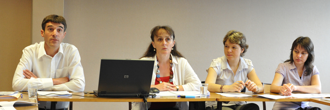 De gauche à droite, Xavier Lafon chargé d'études, Anne Mambrini, responsable de l'Observatoire économique et Stéphanie Cromarias, attachée technique au commerce