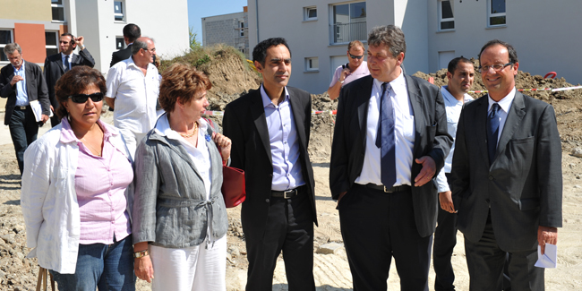 Les élus visitent le chantier des nouveaux logements de Tujac