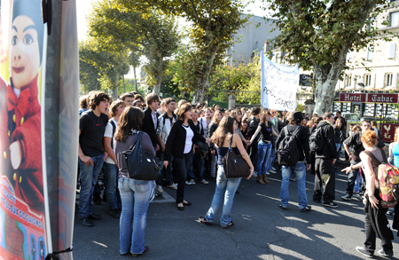 Manifestation des lycéens de Brive contre la réforme des retraites