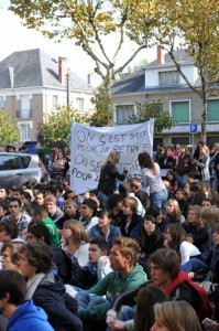 Manifestation des lycéens de Brive contre la réforme des retraites