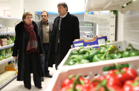 L'épicerie sociale et solidaire était inaugurée tout à l'heure en présence du maire Philippe Nauche, du premier adjoint Patricia Bordas et du directeur Jean Monteil