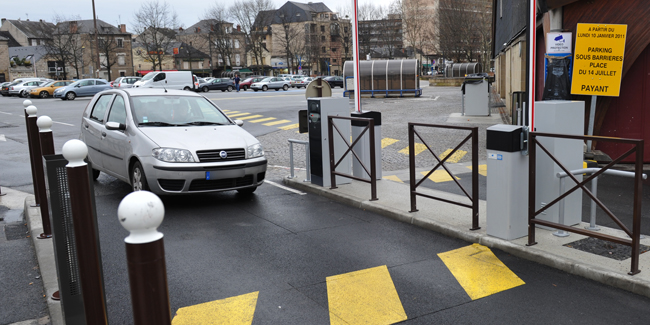 Les barrières du parc de stationnement entreront en service ce lundi 10 janvier