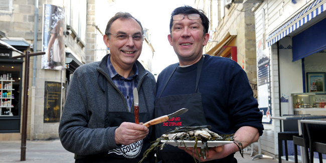 Le coutelier Pierre Lamy et le poissonnier Stéphane Canaud s'unissent pour faire la fête rue Farro