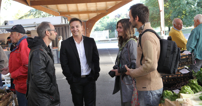 Les photographes reviennent sur les lieux... De gauche à droite Sylvain Marchou, Stéphane Canarias, Ameline Rigal et Arnaud Maitrepierre
