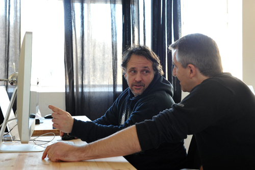 Pierre Magnol et Philippe Chapot discutant du montage des videos