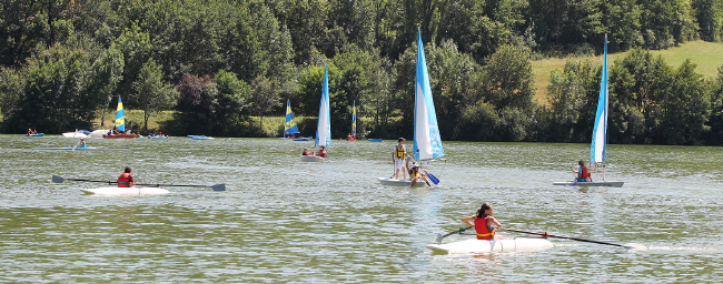 Le lac du Causse aenchaîne les stages sportifs tout l'été