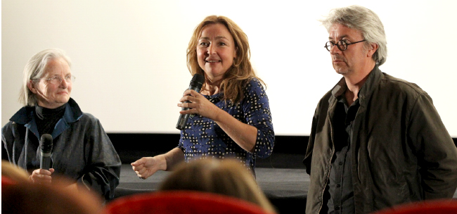 Catherine Frot entourée de Danièle Mzet-Delpeuch (inspiratrice du film) et du réalisateur Christian Vincent lors de l'avant-première du film Les saveurs du Palais