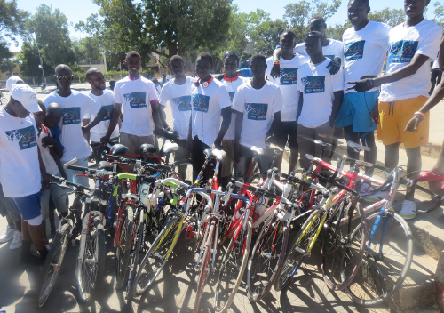 Des vélos remontés sur place. Photo Thies baobab cycles