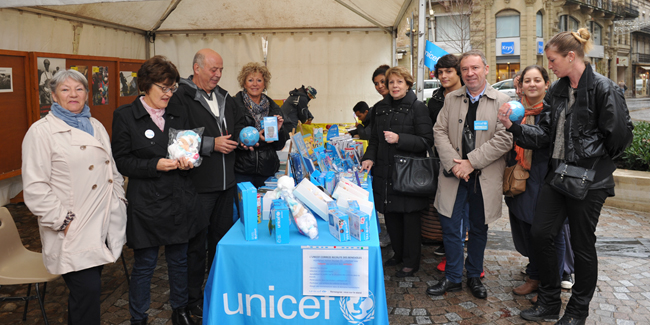 stands unicef