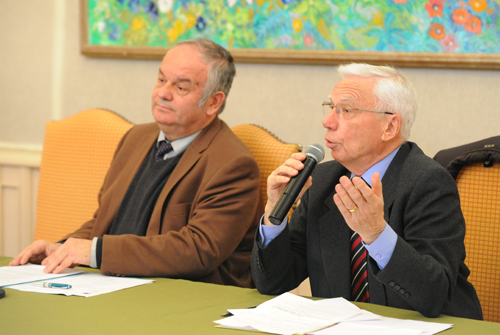 Le conseiller municipal Christian Pradayrol et le président du conseil des sages Hubert Baudry